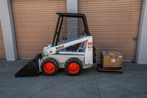 Skid Steer Loader Repowered With Honda 24 HP Twin Cylinder 